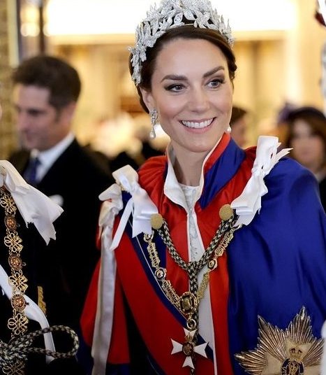 Μυστήριο με ασθένεια της Κέιτ-Χειρουργείται ο Κάρολος