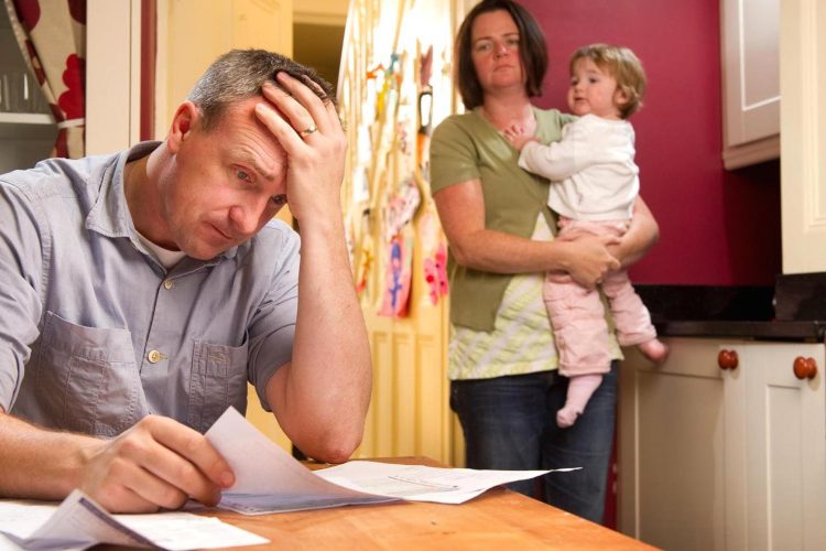 Οικογένεια: Η ακρίβεια φέρνει στοπ στις γεννήσεις-Στα ύψη τα κόστη για φροντίδα παιδιού