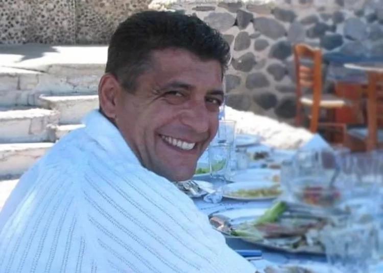 Συγκινεί η κόρη του Μανώλη Καντάρη: Σήμερα θα έκλεινες τα 57 και θα χαιρόσουν και τα 4 παιδιά σου