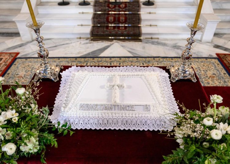 Τέως βασιλιάς Κωνσταντίνος: Το μνημόσυνο ενός χρόνου και ποιοι πήγαν