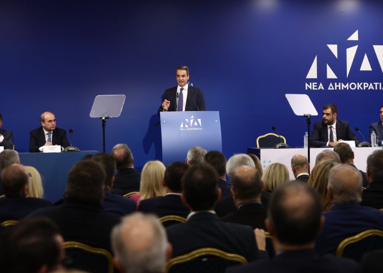 Γάμος ομόφυλων: Φόβοι για παραιτήσεις υπουργών-Σεισμός στη ΝΔ