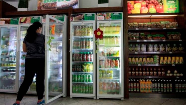 Αλαλούμ με τον ΦΠΑ σε αναψυκτικά & χυμούς-Τι θα πληρώνει ο πελάτης