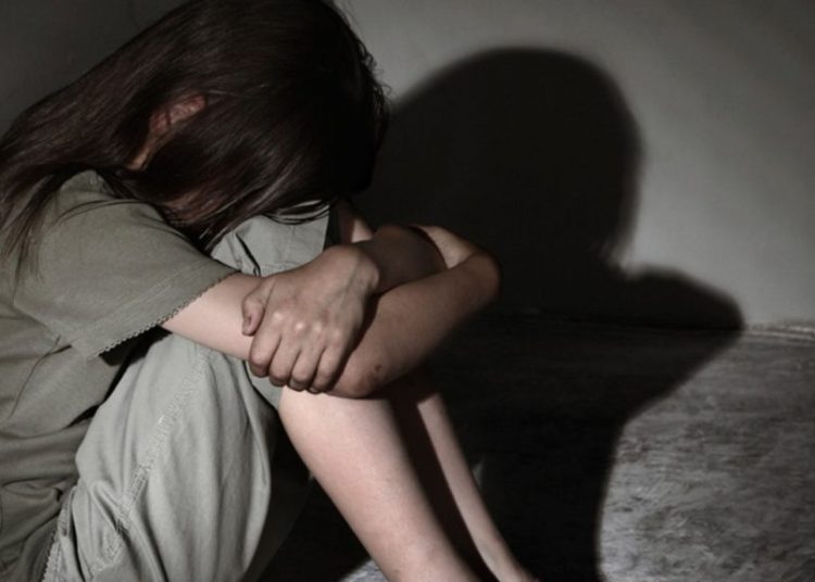 Ζάκυνθος: 34χρονη κατήγγειλε το αφεντικό της ότι προσπάθησε να την «πουλήσει» για σεξ