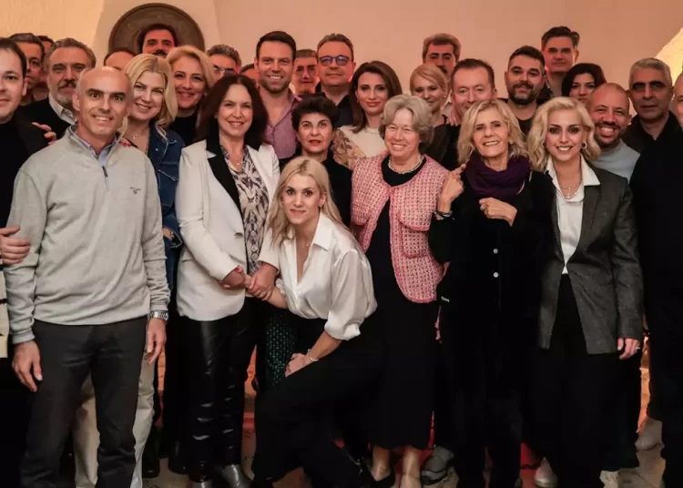 ΣΥΡΙΖΑ: Όλα όσα έγιναν στο αρχοντικό του Στέφανου Κασσελάκη στις Σπέτσες – Ικανοποίηση και επανεκκίνηση