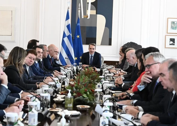 Μίνι ανασχηματισμός: Χρυσοχοΐδης υπουργός Προστασίας Πολίτη, με υφυπουργό τον Ανδρέα Νικολακόπουλο – Ο Γεωργιάδης στο Υγείας, η Μιχαηλίδου στο Εργασίας