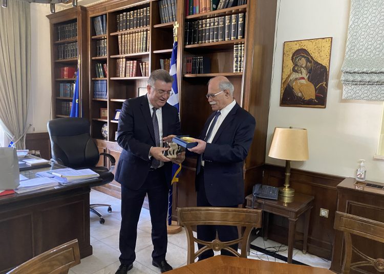 Συνάντηση Σ. Καννή με Δήμαρχο Κορίνθου Ν. Σταυρέλη στο Λάτσειο