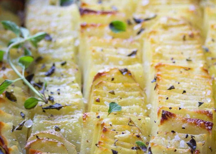 Πατάτες ντόμινο-Mια συνταγή ¨παιχνιδιάρικη¨