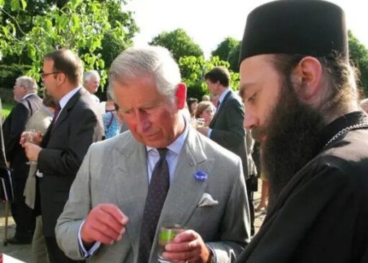 Γέροντας Εφραίμ: Ο βασιλιάς Κάρολος επικοινώνησε μαζί μου μετά τη διάγνωση καρκίνου