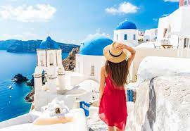 Ιδιαίτερα θετικές οι προοπτικές για τον ελληνικό τουρισμό και το 2024