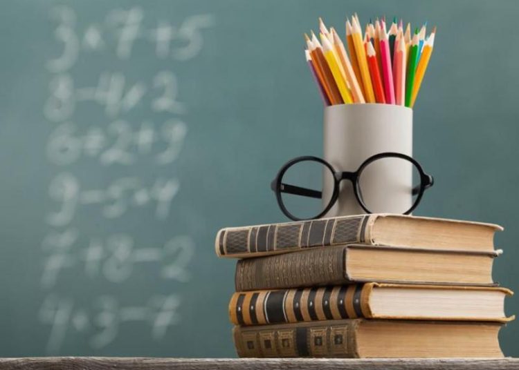 Εκπαίδευση-Φροντιστήρια: Τεράστια τα κόστη για μια οικογένεια-Η παραπαιδεία ανθεί & εξαφανίζει μισθούς