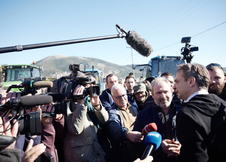 Την Δευτέρα η συνάντηση Μητσοτάκη με αντιπροσωπεία των αγροτών – Προϋπόθεση οι ανοιχτοί δρόμοι