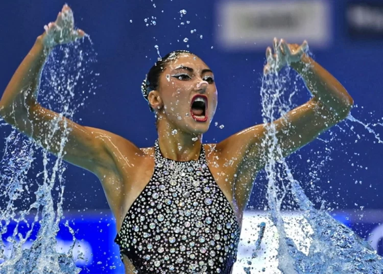 Ευαγγελία Πλατανιώτη: Η ζωή του χρυσού κοριτσιού της Ελλάδας που χορεύει στο νερό – Η καταγωγή, η τηλεόραση, η πρόταση γάμου