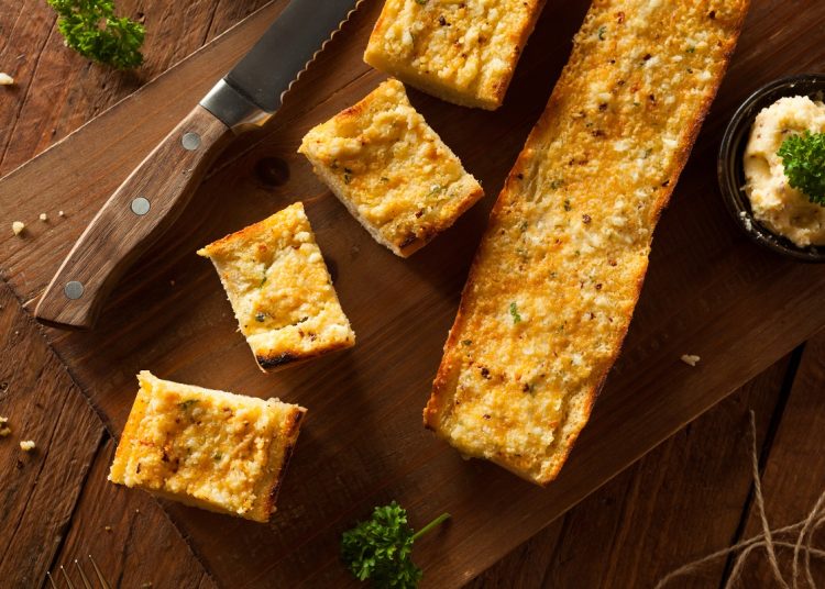 Σκορδόψωμο με τυρί