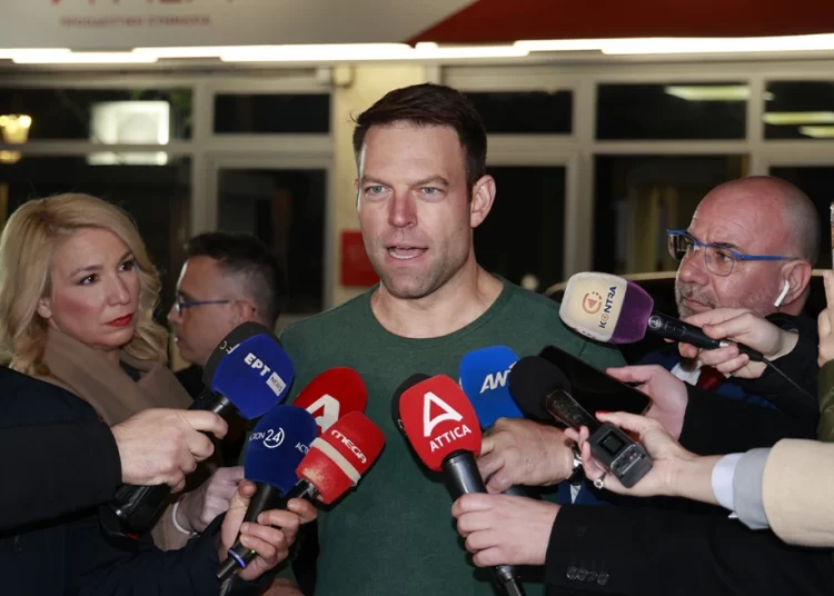 Κασσελάκης: Εγώ δεν θα γίνω Ιφιγένεια – Ή πρόεδρος μέχρι τις εθνικές εκλογές ή βρείτε αντίπαλο απέναντί μου