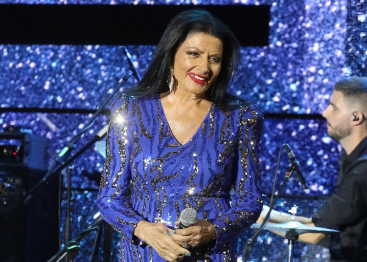 Ζωζώ Σαπουντζάκη: Είναι καλύτερα αλλά παραμένει στο νοσοκομείο