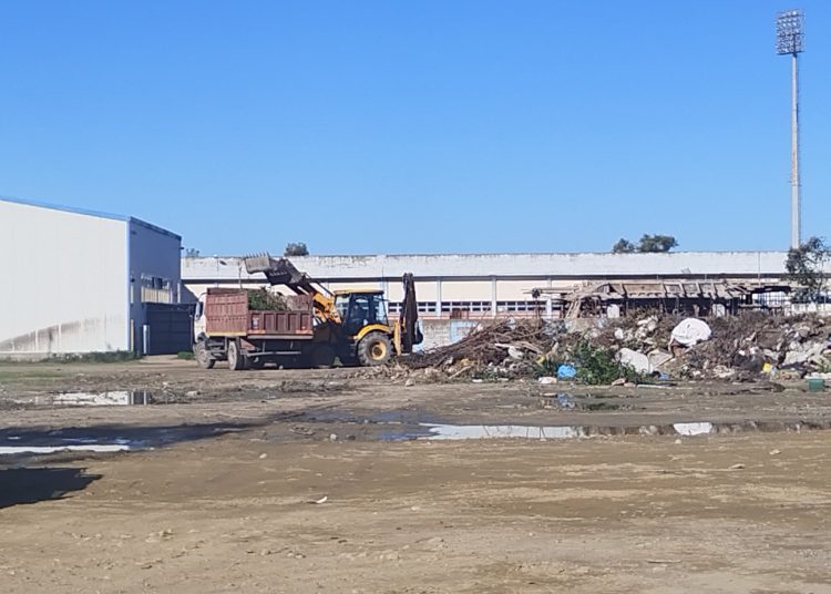 ΔΗΜΟΣ ΠΥΡΓΟΥ: Τέλος στον άτυπο «ΧΑΔΑ» που βρήκε η Δημοτική Αρχή δίπλα στο στάδιο Πύργου (φωτο)