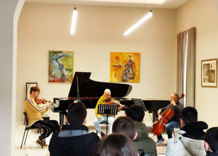 2ο Γυμνάσιο Πύργου: Διδακτική επίσκεψη στο Ωδείο Πατρών