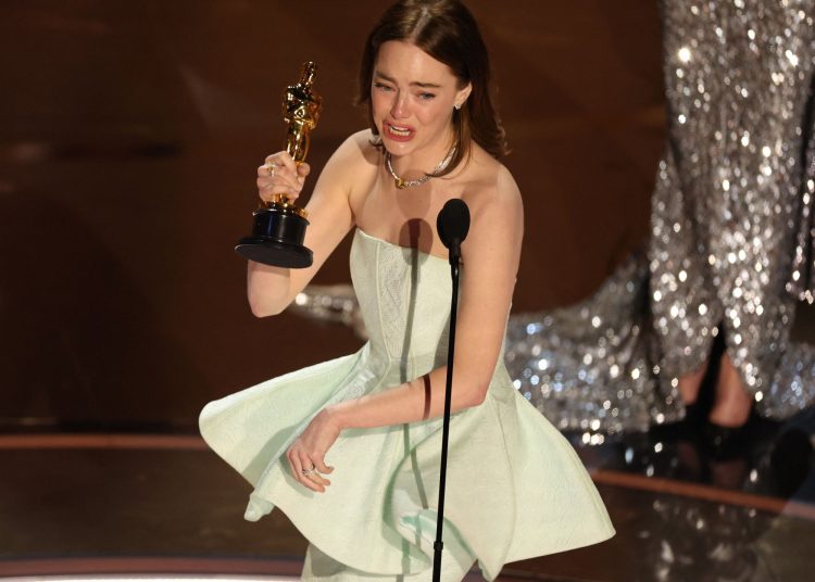 Τέσσερα Όσκαρ ο Λάνθιμος-Σάρωσε ο Έλληνας σκηνοθέτης