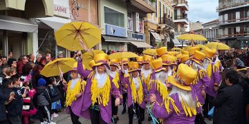 Πύργος: Φαντασμαγορικό το καρναβάλι-Η μεγάλη παρέλαση με πολύ κέφι και χρώματα(Φωτο)