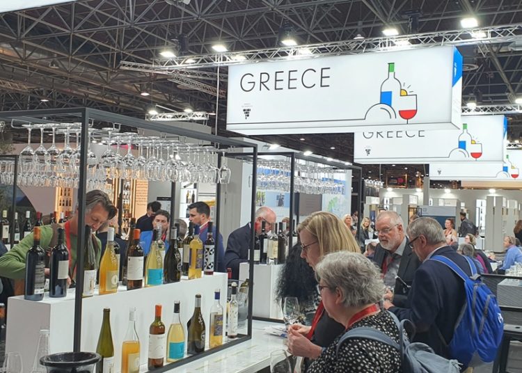 Η Περιφέρεια στη μεγαλύτερη έκθεση οίνων και οινοπνευματωδών ποτών