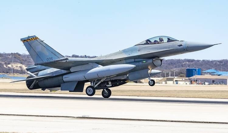Κατέπεσε F-16  νότια της Χαλκιδικής – Σώος ο πιλότος