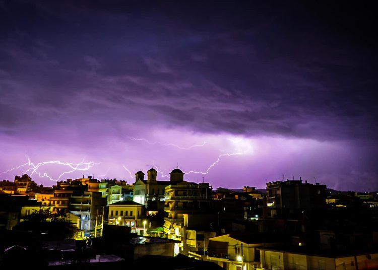 Ο Πύργος εν μέσω της καταιγίδας Emil