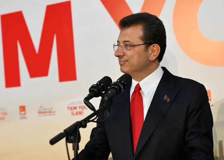 Θρίαμβο Ιμάμογλου με 51% δείχνουν τα αποτελέσματα στην Κωνσταντινούπολη – Ήττα Ερντογάν σε Σμύρνη και Άγκυρα