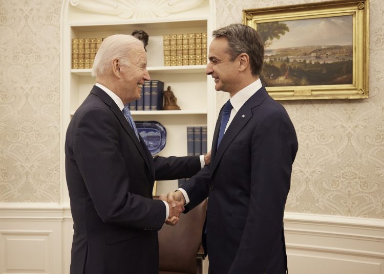Μητσοτάκης-Μπάϊντεν: Συνάντηση τον Απρίλιο εν μέσω εκλογών