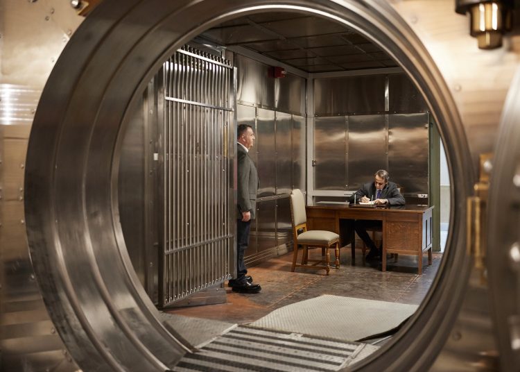 Άδειασε το πορτοφόλι Μητσοτάκη για pass – Η Ευρώπη ζητά νέους φόρους