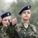Στρατιωτική θητεία: Και οι γυναίκες θα βάλουν τα χακί στην Ελλάδα