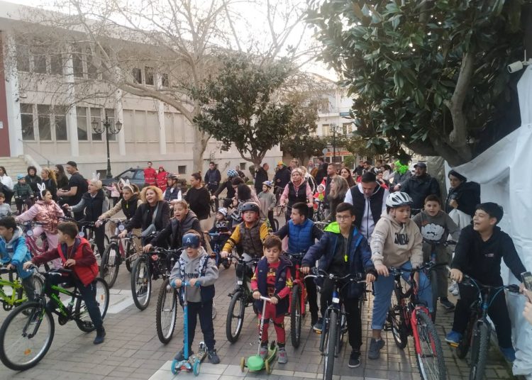 Πύργος: Με επιτυχία η καρναβαλική ποδηλατάδα