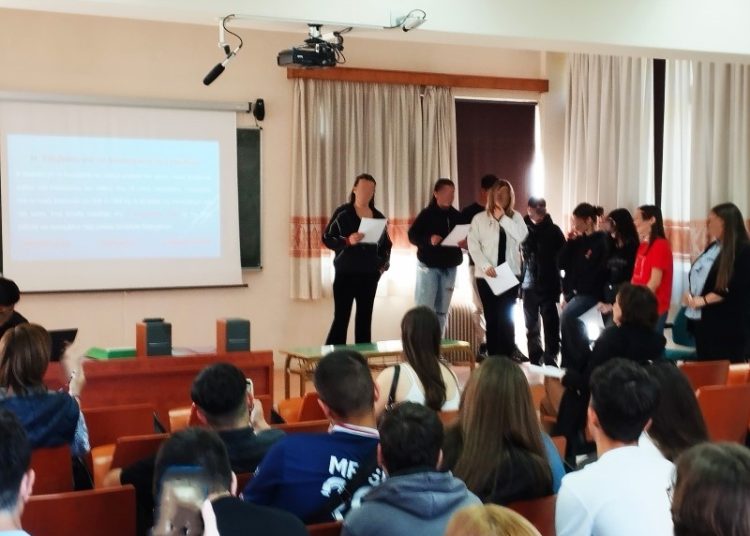 2 ο Γυμνάσιο Πύργου: Συμμετοχή μαθητών στο Μαθητικό Συνέδριο Κοινωνικών -Πολιτικών Επιστημών