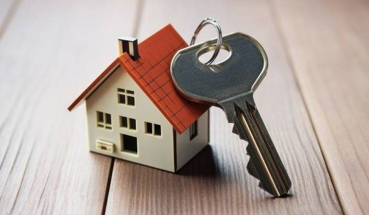 Bραχυχρόνιες μισθώσεις: ¨Βόμβα¨ με Τέλος Επιτηδεύματος αναδρομικά βάζει η κυβέρνηση