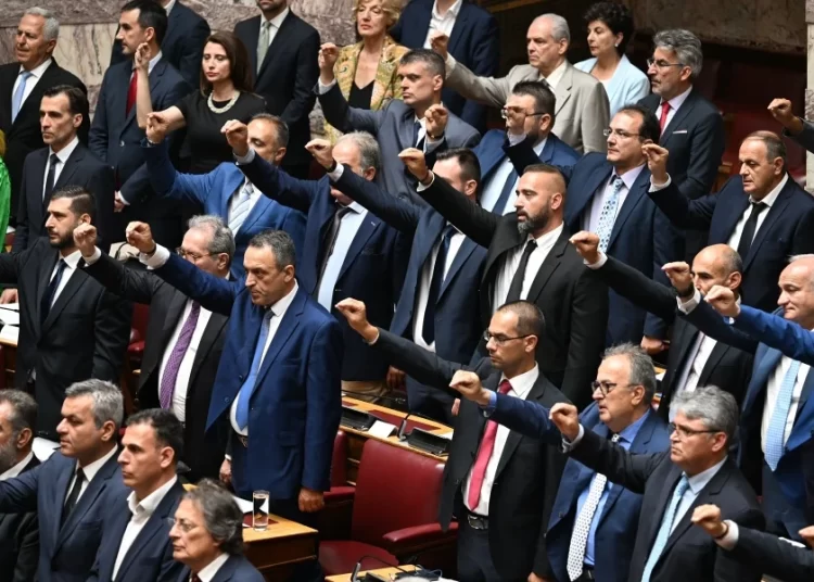 Σπαρτιάτες – Κασιδιάρης: Ο κύβος ερρίφθη – Στις 19 Ιουνίου στο σκαμνί για εξαπάτηση των ψηφοφόρων