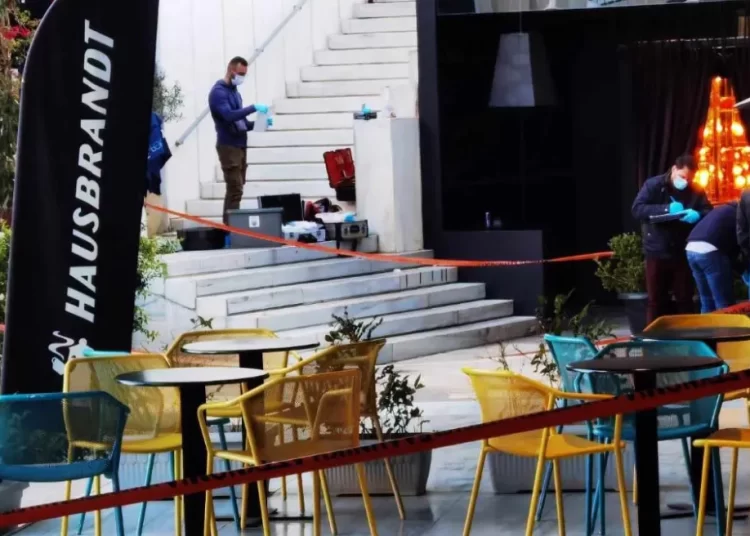 Πυροβολισμοί έξω από νυχτερινό κέντρο στο Μαρούσι – Ένας νεκρος και ένας τραυματίας