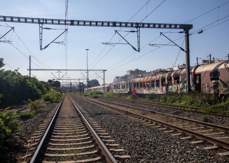 Ο νεκρός διευθυντής ΟΣE υπογράφει μετά θάνατoν! Απίστευτη καταγγελία