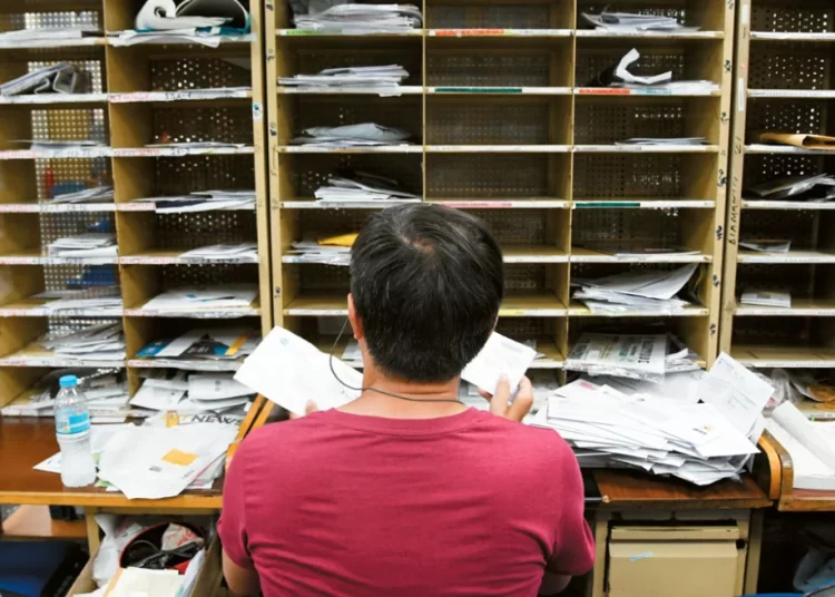 Ελληνικά Ταχυδρομεία: Η τραγωδία της αρχαιότερης και πιο απαρχαιωμένης δημόσιας επιχείρησης