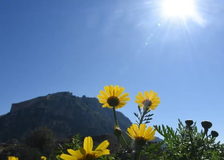 O καιρός: Η πρόβλεψη για τη Μεγάλη Εβδομάδα