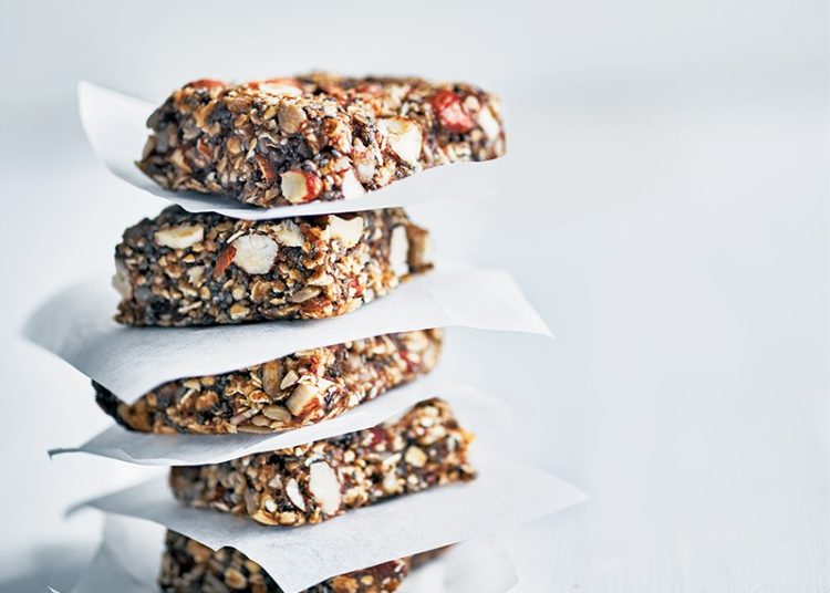 15 συνταγές για να φτιάξουμε εύκολα μπάρες