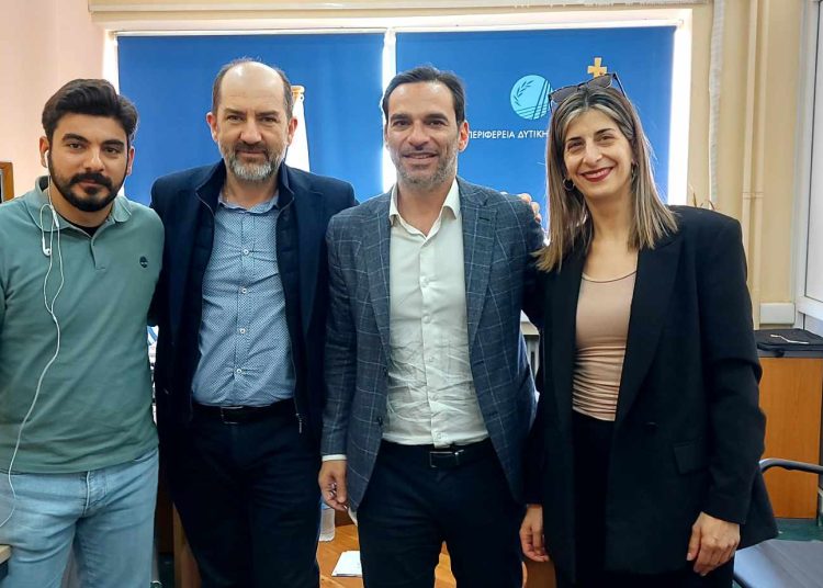 Συνάντηση Ξενοδόχων Πύργου με Αντιπερ. Πολιτισμού Νικολακόπουλο