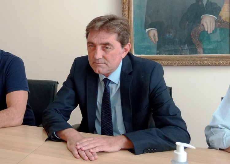 Κώστας Καρπέτας: Εικόνα διάλυσης στην περιφερειακή Αρχή Φαρμάκη