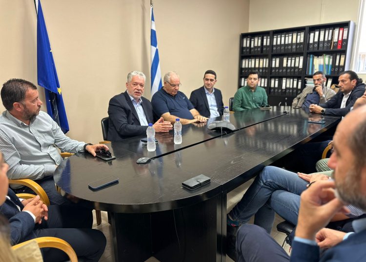 Συνάντηση Γραμματέα Ανάπτυξης ΠΑΣΟΚ Κικίλια με φορείς της Ηλείας