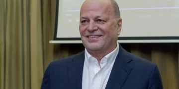 Ευάγγελος Μυτιληναίος: Θα πρέπει να αυξηθεί ο ρυθμός ανάπτυξης για να παραμείνει βιώσιμο το χρέος