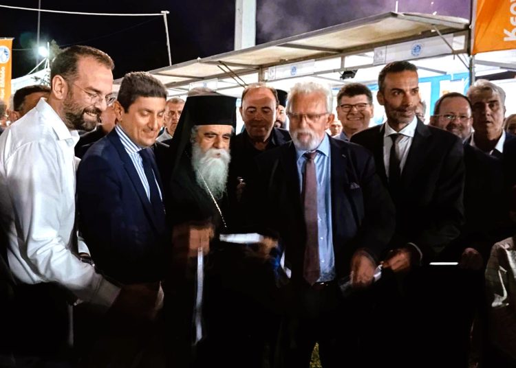 Αμαλιάδα: Εγκαίνια στο Κερνάμε Ελλάδα με παρόντα τον Λ. Αυγενάκη