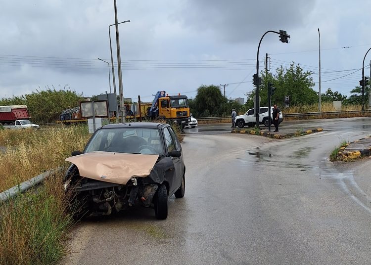 ΠΥΡΓΟΣ: Τροχαίο στον κόμβο Φιλοθέης. Μόνο υλικές ζημιές