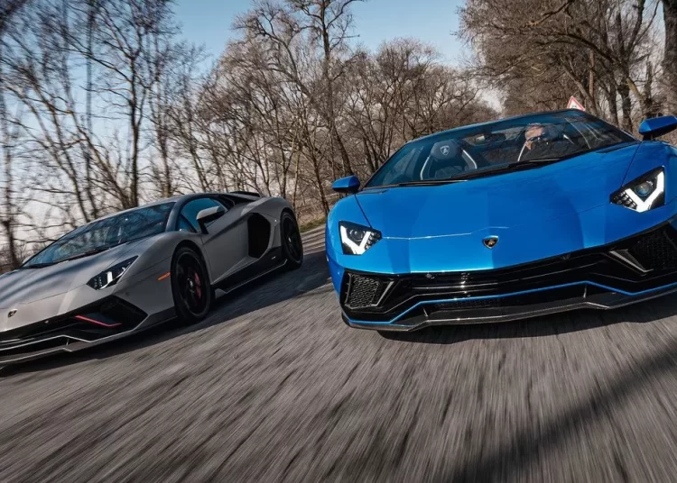 Πόσες Ferrari και Lamborghini έχουν πουληθεί Ελλάδα;