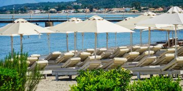 Παραλίες: Καθυστερήσεις καταγγέλλουν οι επιχειρηματίες-Πότε η παράταση