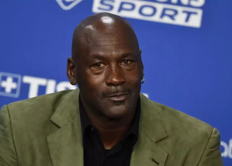 Ο Μάικλ Τζόρνταν έκανε δωρεά 10 εκατομμυρίων και άνοιξε κλινική για ανασφάλιστους πολίτες