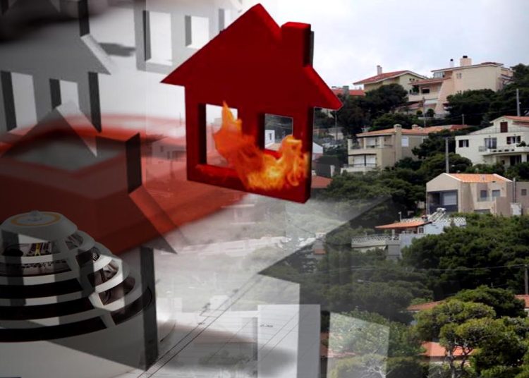 Ιδιοκτήτες ακινήτων: Προβλήματα, υποχρεώσεις & πρόστιμα φέρνει ο νέος κανονισμός πυροπροστασίας-