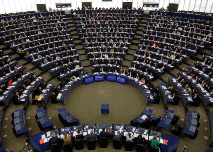 Πως πλουτίζουν οι ευρωβουλευτές – Στην κορυφή οι Έλληνες στην Ευρωβουλή